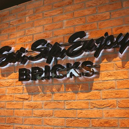 26Bricks Luxury Suites Oradea Exterior photo